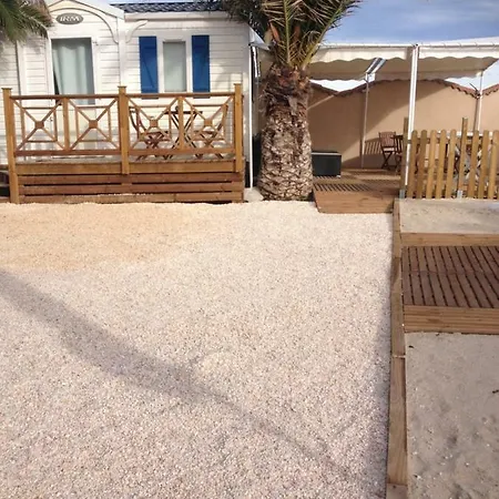 Flamants Roses 3 * 弗龙蒂尼昂