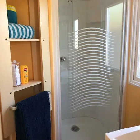 Flamants Roses 3 营地 *